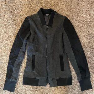 Ogio jacket. Size x-small. Fleece lining.